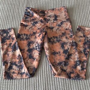 Onzie navy and terracotta leggings